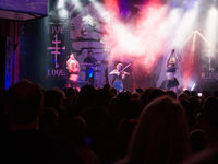 The Crüxshadows
